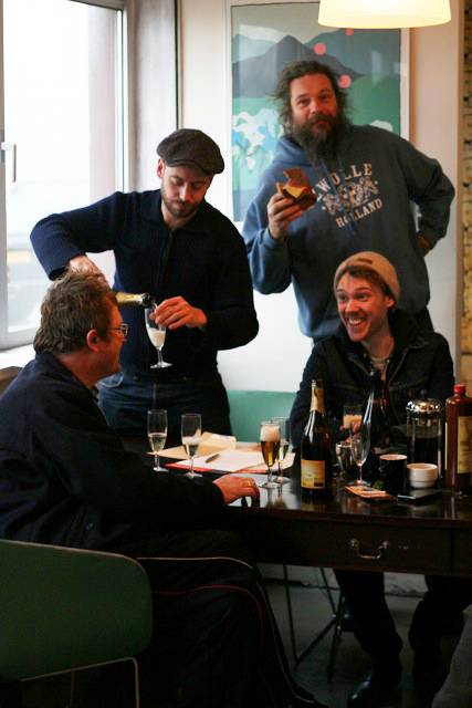 In Dutch: Maison du Malheur onderdak bij Excelsior Recordings en Tikkeboemtsjing